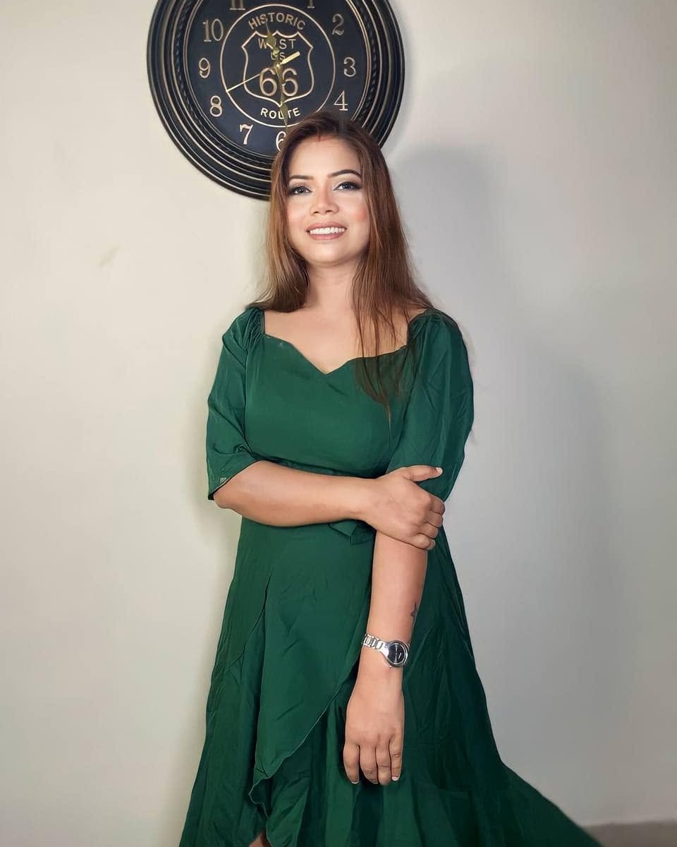 Glamorous party makeup